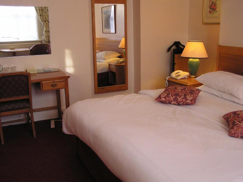 Cadogan Hotel Newmarket  Room photo